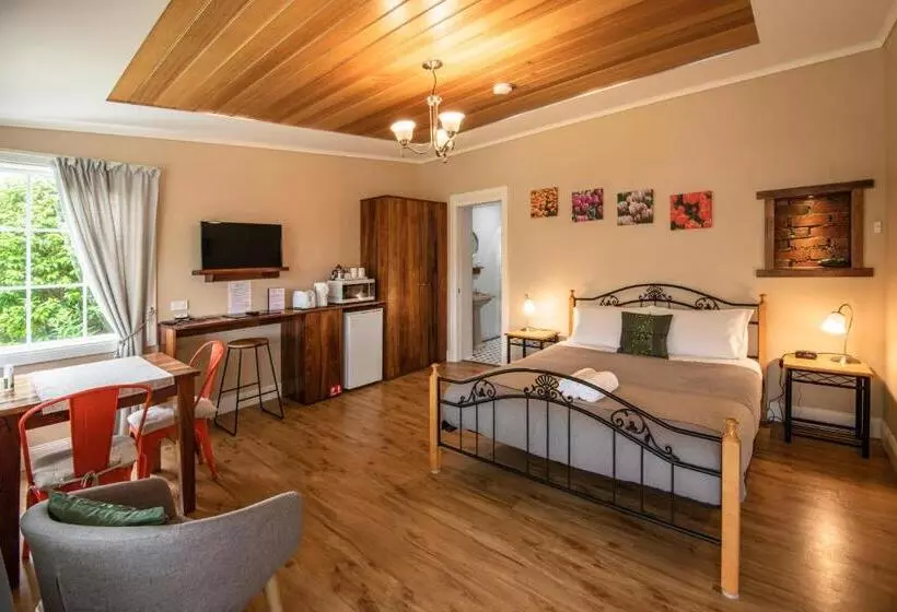 اتاق لوکس, Alexandria Bed And Breakfast