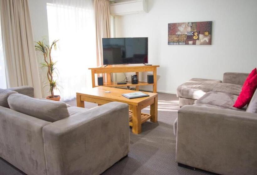 발코니가 있는 2 베드룸 아파트, Beachside Holiday Apartments