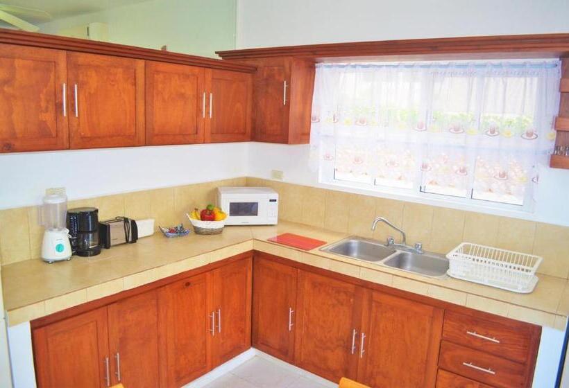 2 Bedrooms Suite Garden View, Corales Suites