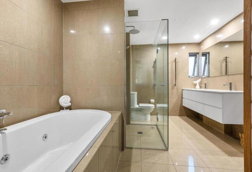 Апартаменты 3 Спальни, Cotton Beach Resort  Tweed Coast Holidays ®