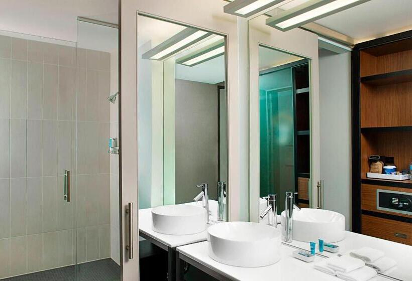 غرفة قياسية, Aloft Beachwood