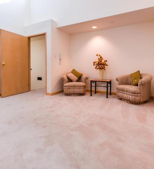 Penthouse med 3 sovrum, Alupang Beach Tower