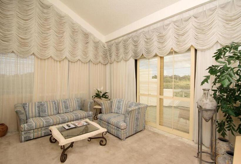 Executive Svit, Alupang Beach Tower