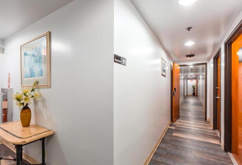 2 Sovrums Lägenhet, Alupang Beach Tower