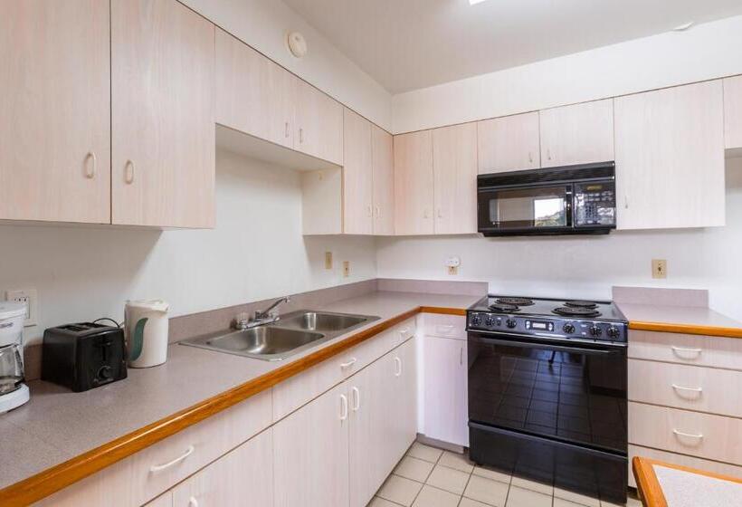 2 Sovrums Lägenhet, Alupang Beach Tower