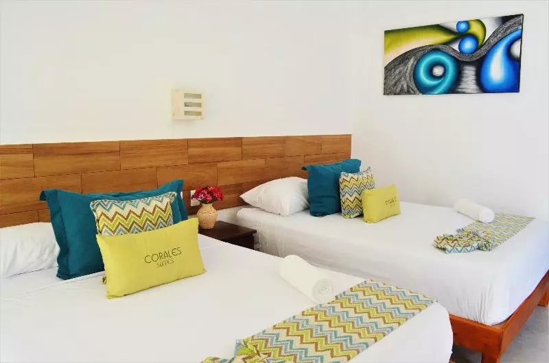 プールビュースタンダードステューディオ, Corales Suites