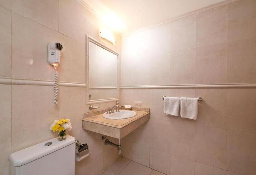 Economy Triple Room, Huemul