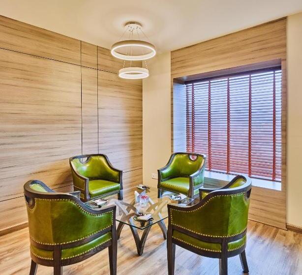 클럽 룸, Hycinth Hotels