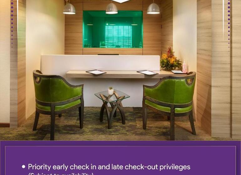 اتاق کلاب, Hycinth Hotels