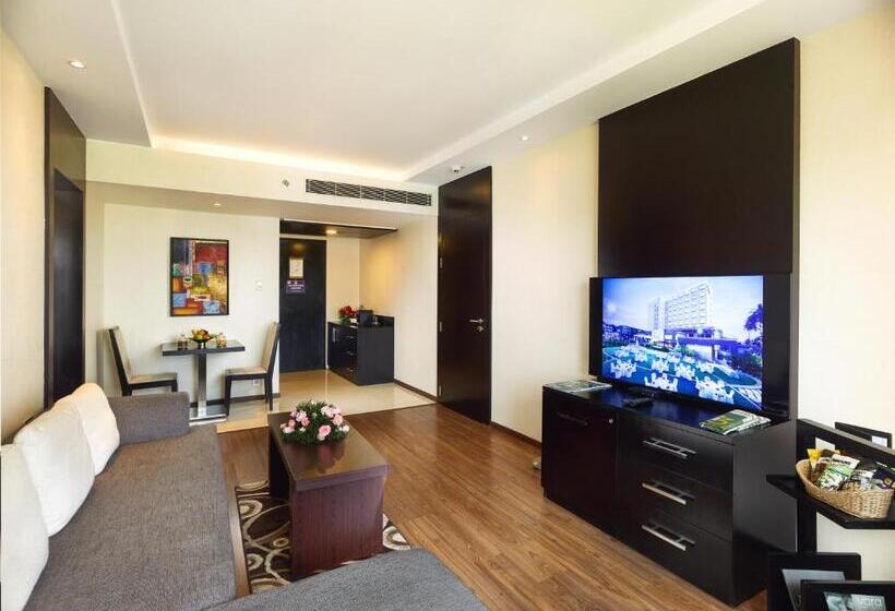 سوییت با چشم‌انداز باغ, Hycinth Hotels