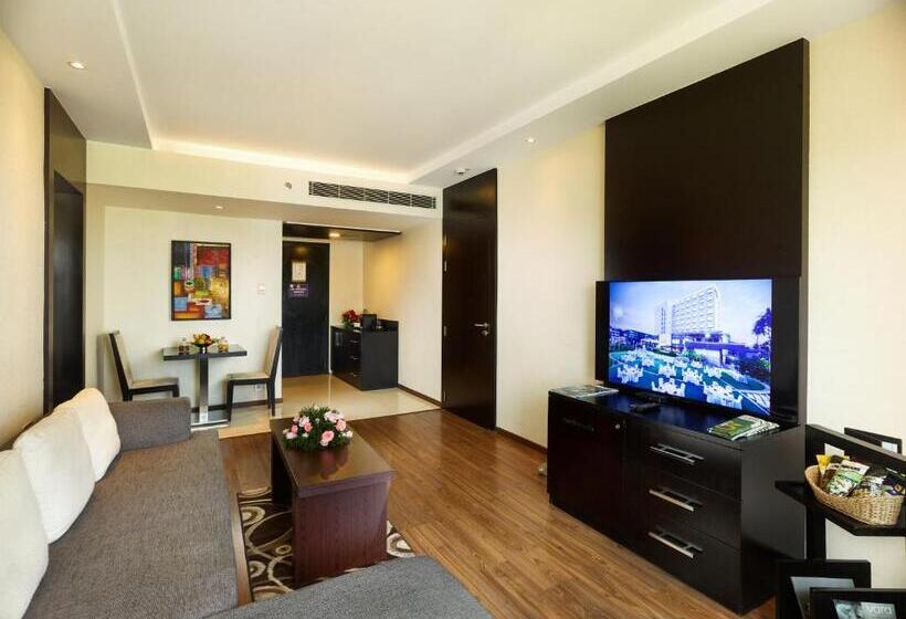 سوییت با چشم‌انداز باغ, Hycinth Hotels