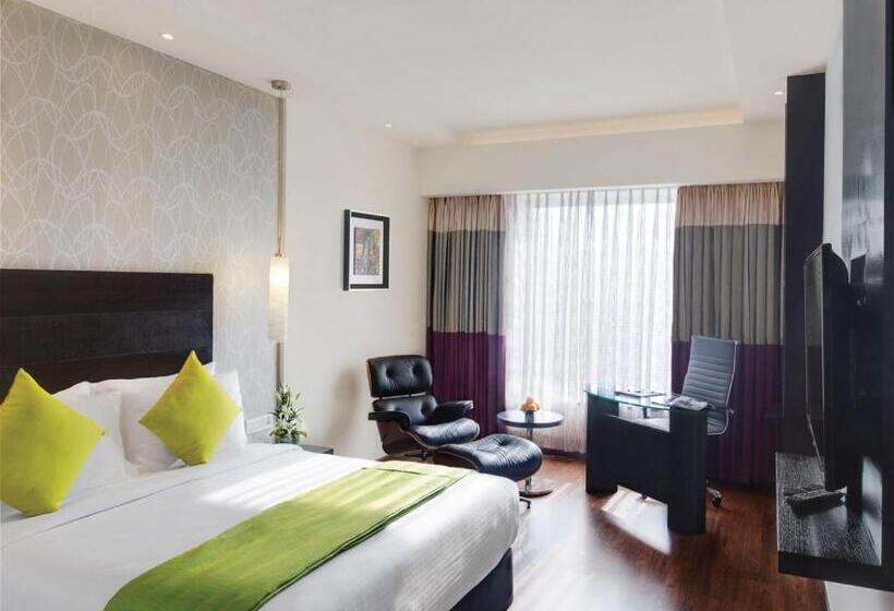 اتاق کلاب, Hycinth Hotels