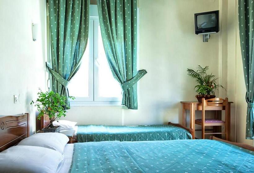 חדר סטנדרט לשלושה, Keletron Hotel   Bike And Motorcycle Friendly