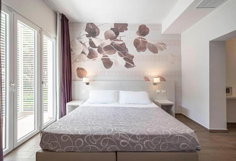 景色の見えるスーペリアルーム, La Pineta