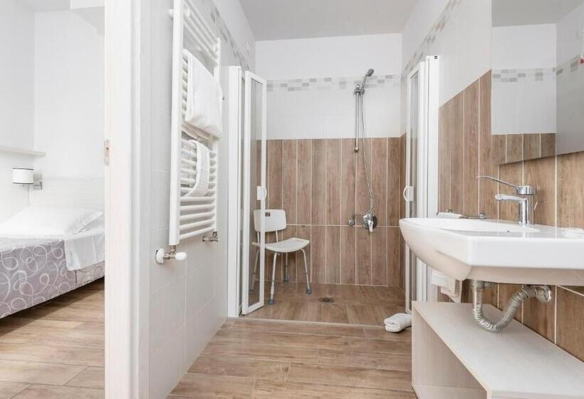 スタンダードシングルルーム, La Pineta