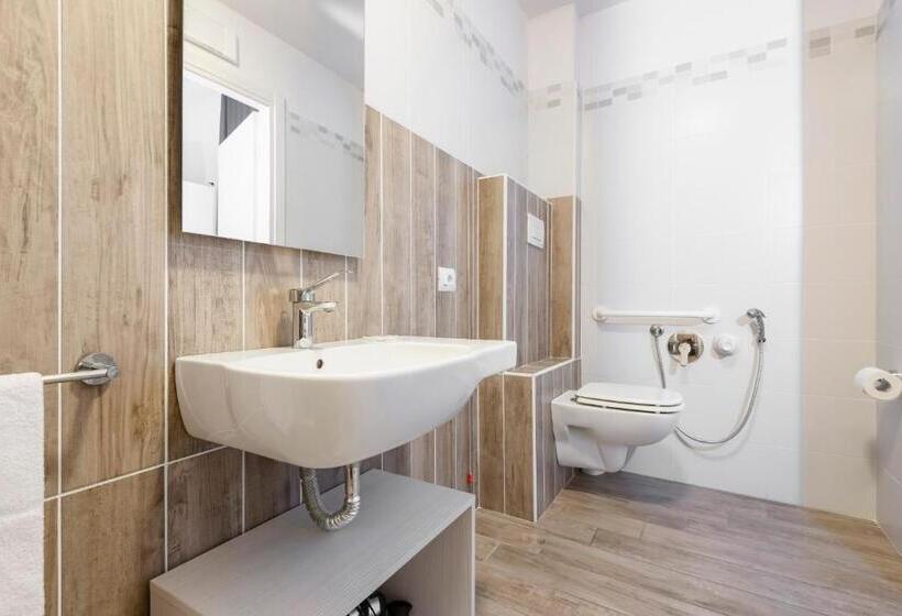 スタンダードシングルルーム, La Pineta