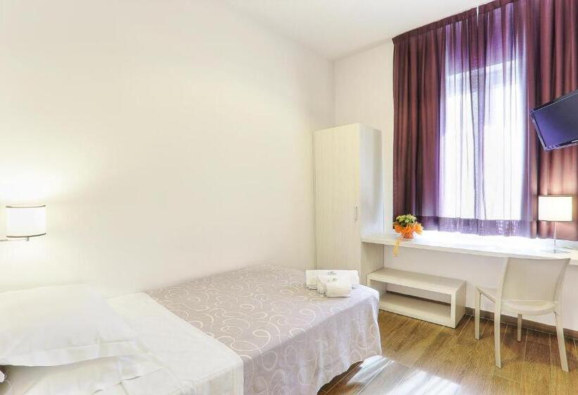 スタンダードシングルルーム, La Pineta