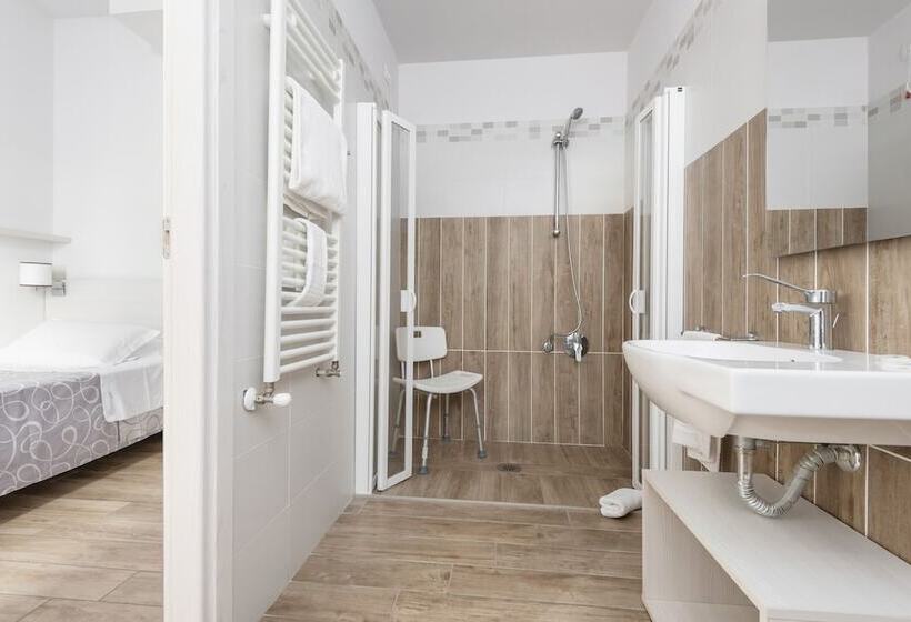 スタンダードシングルルーム, La Pineta