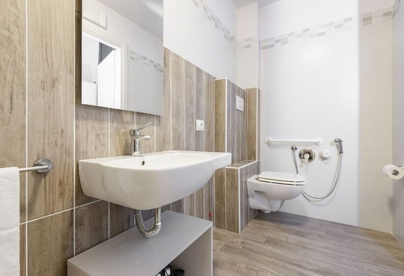 スタンダードシングルルーム, La Pineta