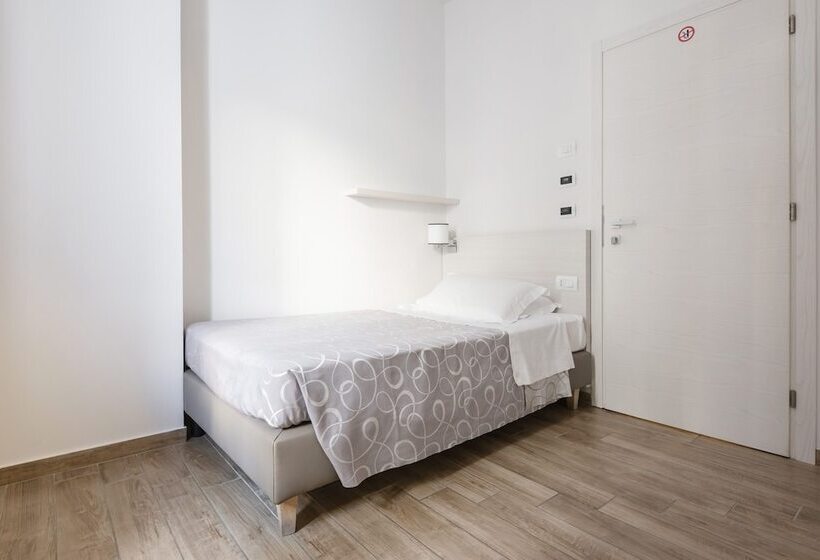 スタンダードシングルルーム, La Pineta