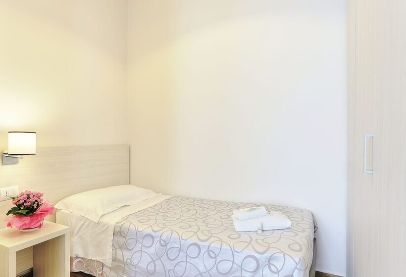 スタンダードトリプルルーム, La Pineta