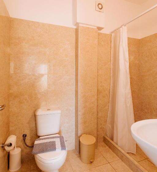 Standard Triple Room, Nikos