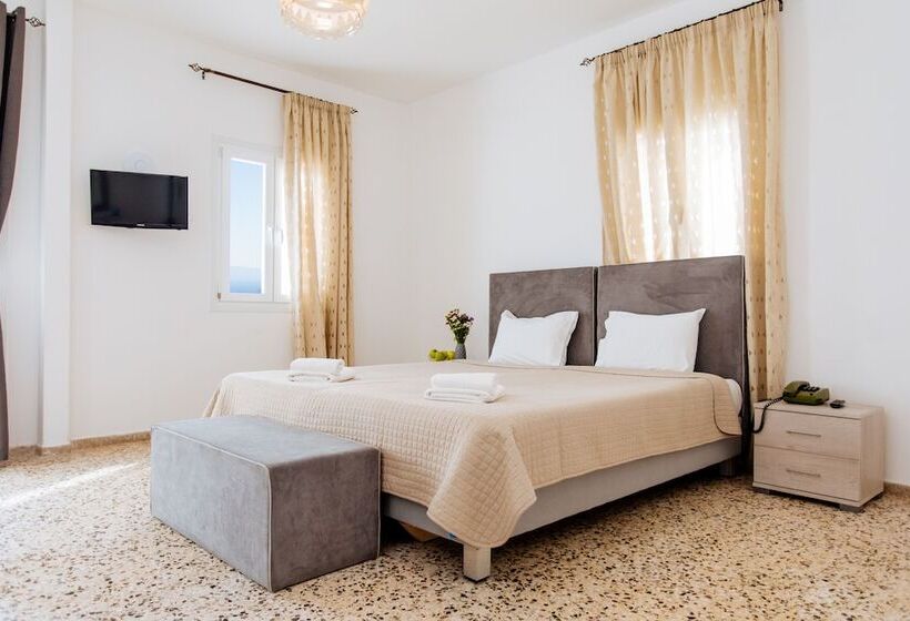 Standard Room, Nikos