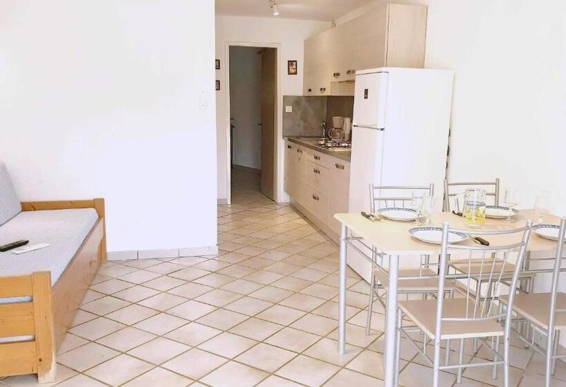 低层单卧公寓, Olmuccio