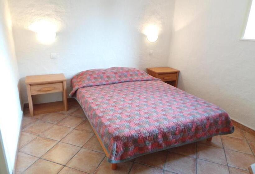 带1个卧室的带阳台的公寓, Olmuccio