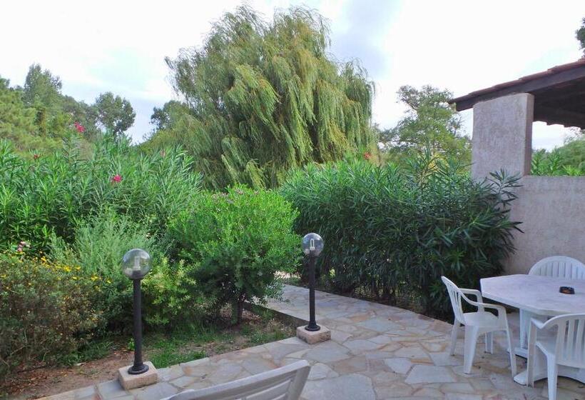 带1个卧室的带阳台的公寓, Olmuccio