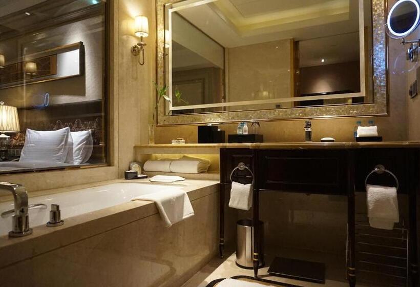 이그제큐티브 룸 킹사이즈 침대, Wanda Realm Harbin