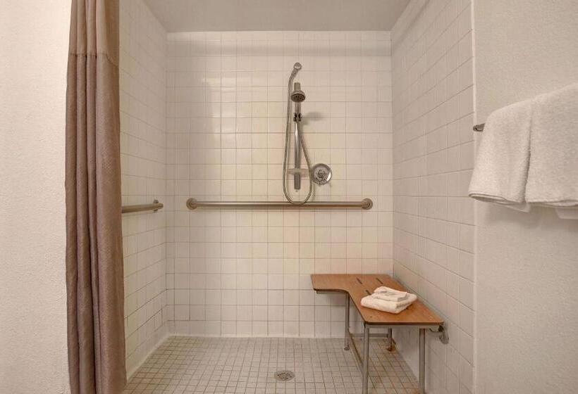 身障者適用スタンダードルーム, Motel 6 gilroy, Ca