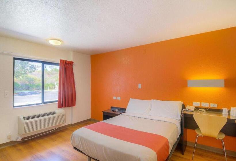 Номер Стандарт Адаптированный для Инвалидов, Motel 6simi Valley, Ca