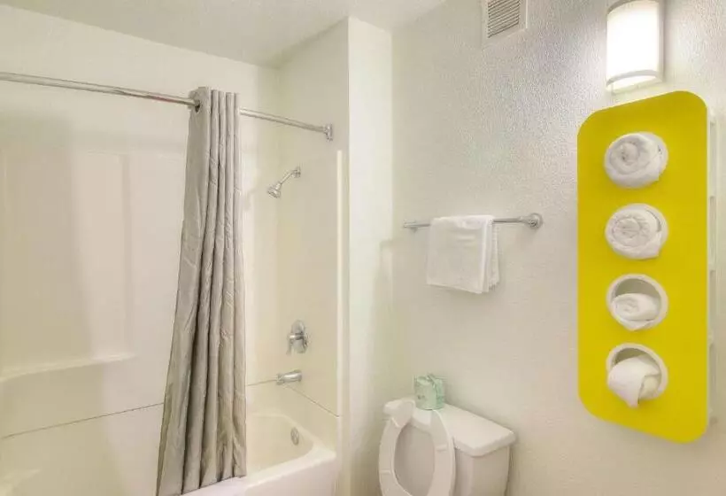 スタンダード４人部屋, Motel 6simi Valley, Ca