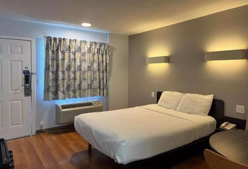 スタンダードルーム, Motel 6simi Valley, Ca