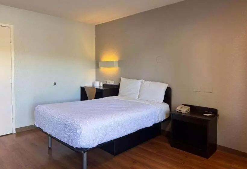 身障者適用スタンダードルーム, Motel 6simi Valley, Ca