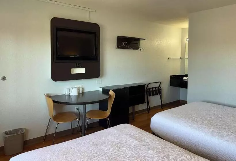 デラックスの４人部屋, Motel 6simi Valley, Ca