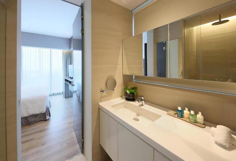 1 Bedroom Premium Apartment City View, Pan Pacific Serviced Suites Beach Road, Singapore