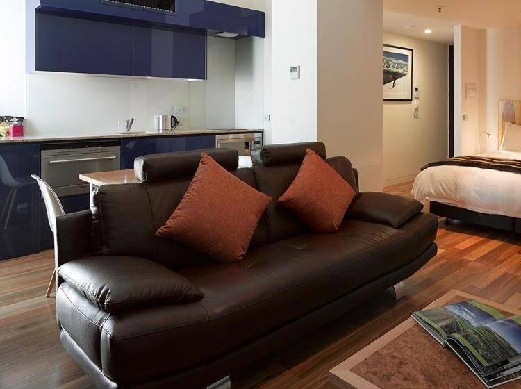 1 Bedroom Penthouse Apartment, Salamanca Wharf