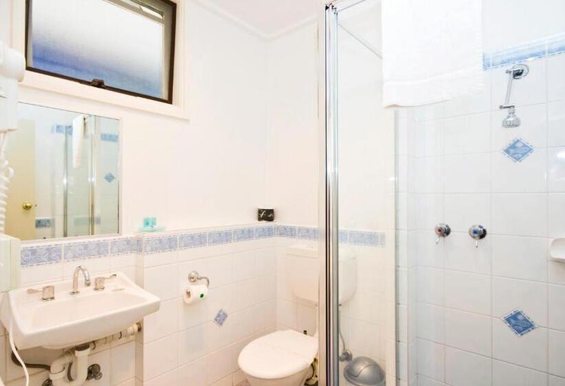 스탠다드 룸, The Sandridge Motel