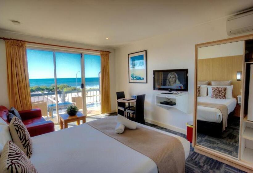 바다전망 이그제큐티브 룸, The Sandridge Motel