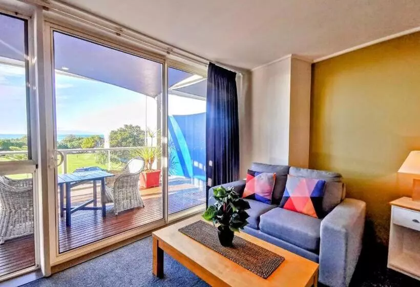 キングサイズベッドのデラックスルーム, The Sandridge Motel