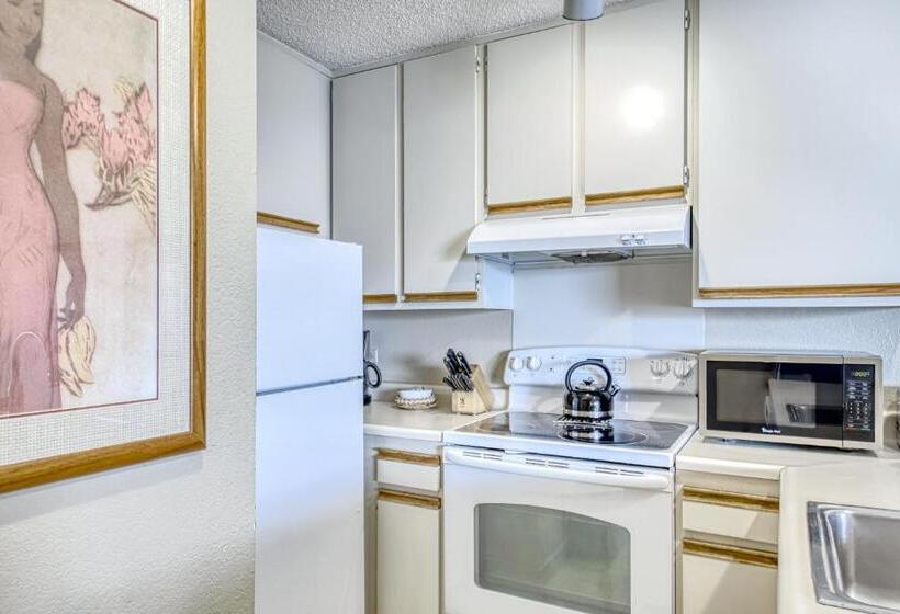 Апартаменты 1 Спальня, Kaanapali Shores 806