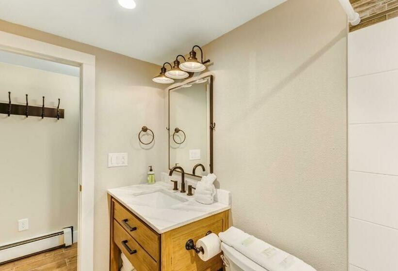 Апартаменты 2 Спальни, 2449 Ryan Gulch