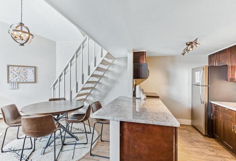 Апартаменты 2 Спальни, 2449 Ryan Gulch