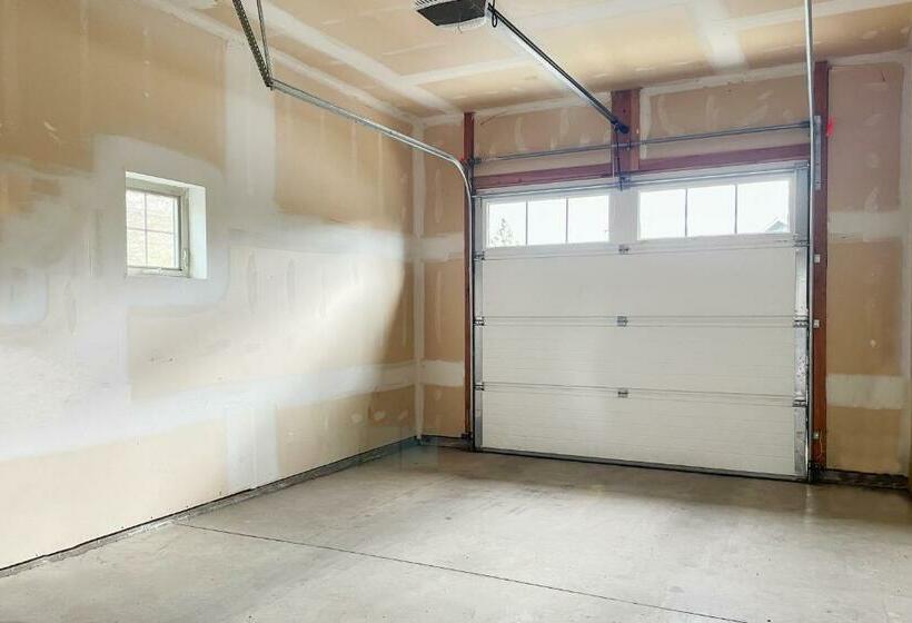 شقة غرفتين, Dover Bay  Bayside South