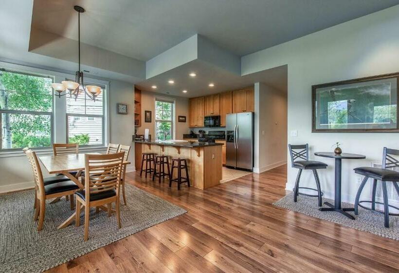 شقة غرفتين, Dover Bay  Bayside South