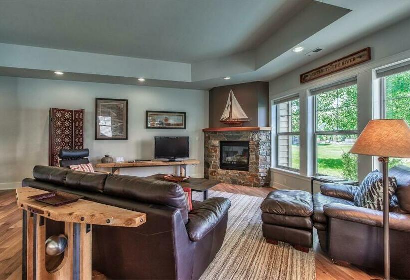 شقة غرفتين, Dover Bay  Bayside South