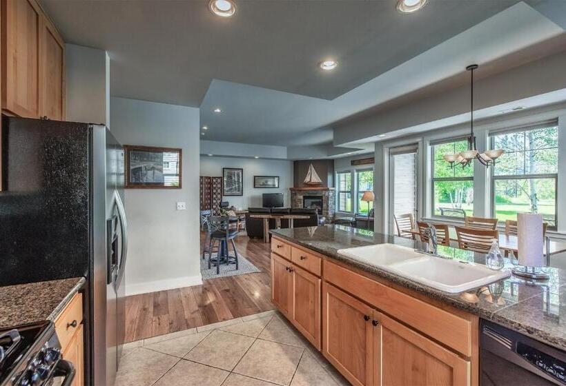 Апартаменты 2 Спальни, Dover Bay  Bayside South