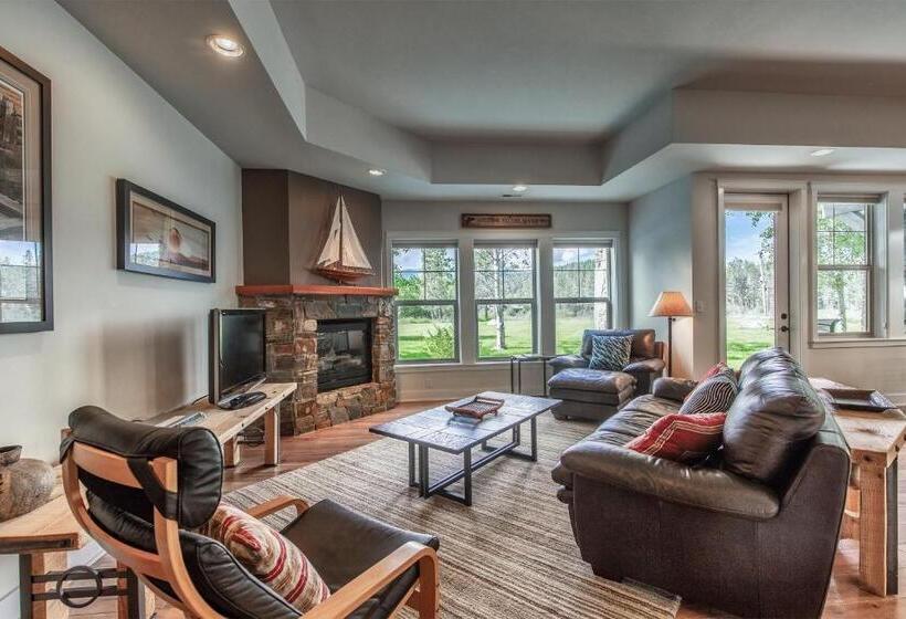 شقة غرفتين, Dover Bay  Bayside South